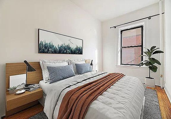 3rd image of 301 E 53rd St APT 1C