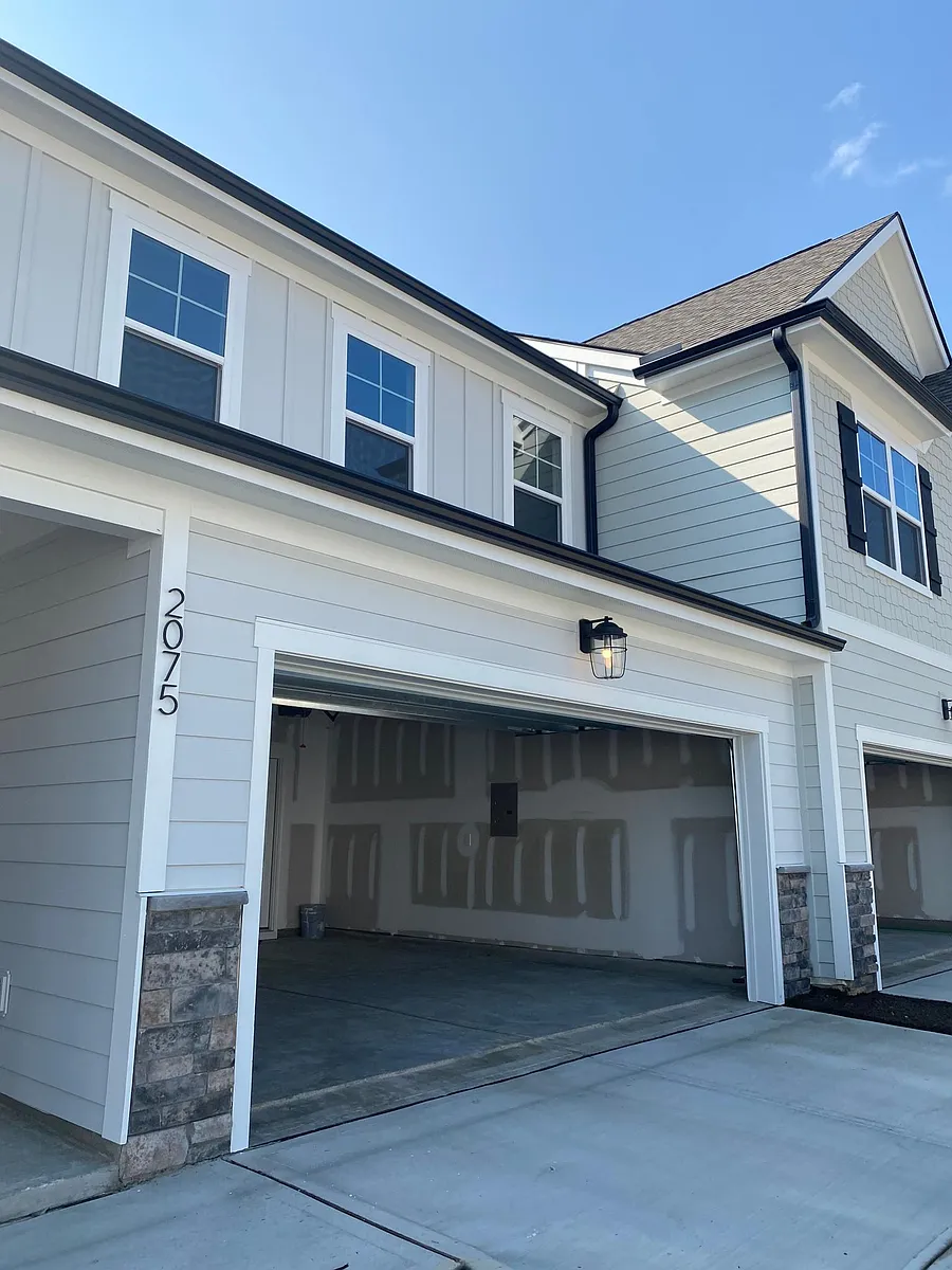 Building Photo - 2075 Shaded Knoll Rd