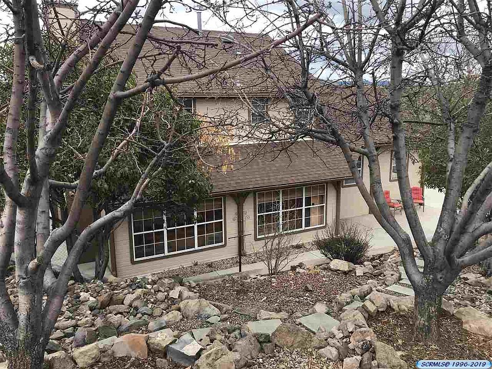 1st image of 902 W Luck St