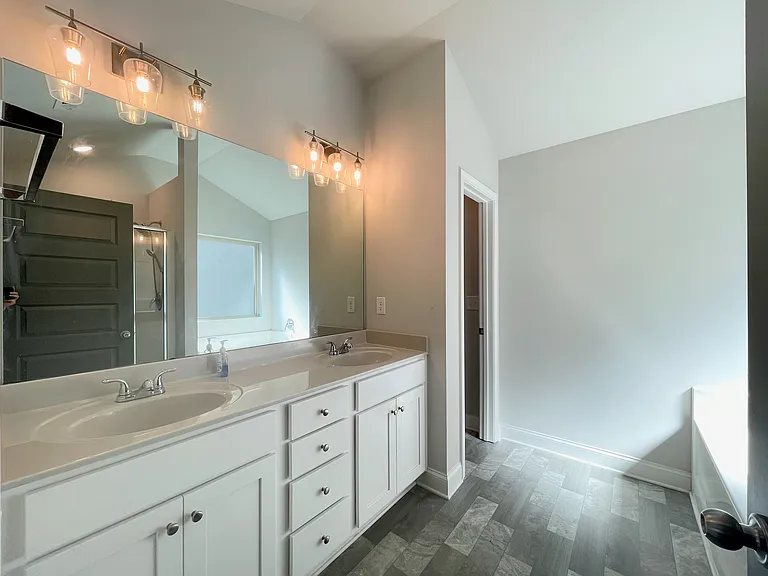 598 Omnia Ct — Photo 15