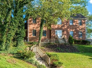1326 Cottage Court Dr, Fairborn, OH 45324