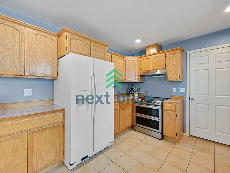 4084 Letitia Ave S — Photo 9