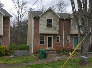 632 Shadywood Ln, Knoxville, TN 37923