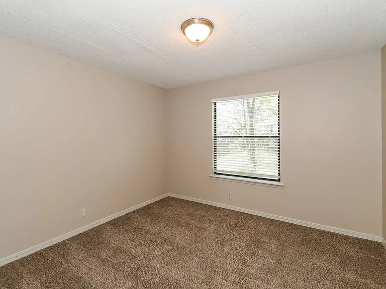 8315 Crosswind Rd — Photo 12