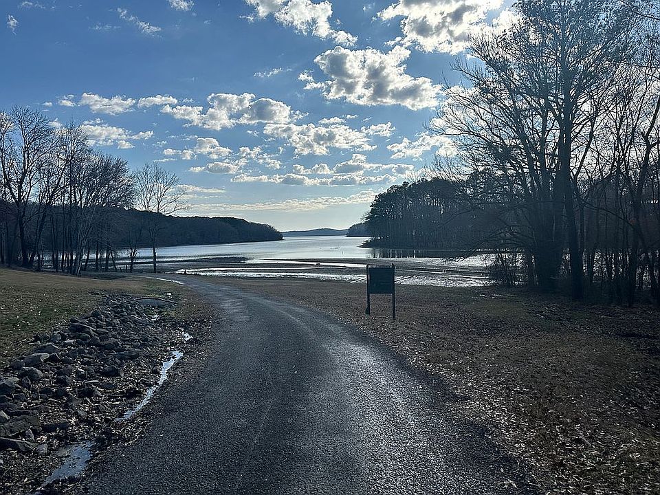 2nd image of 99 Joy Dr