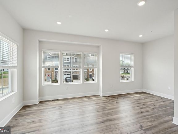 4th image of 7610 River Reach Rd