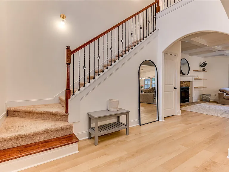 259 Wentworth Pl — Photo 25