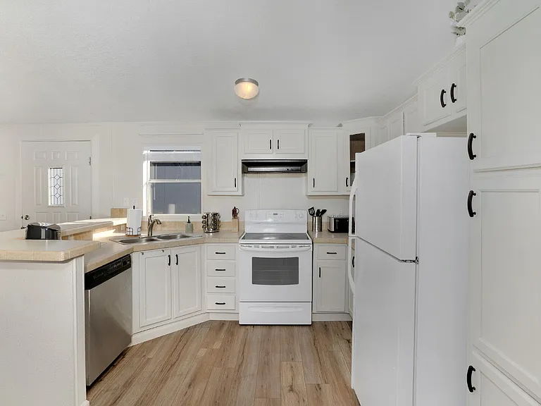5880 Old Kirtland Hwy #6 — Photo 10