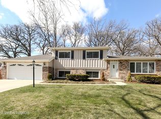 520 Phillips Ct, Lombard, IL