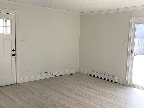 4th image of 5 Renwick Ave #2