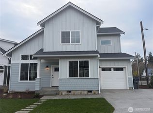 48 NE Pinedrop Pl, Poulsbo, WA 98370