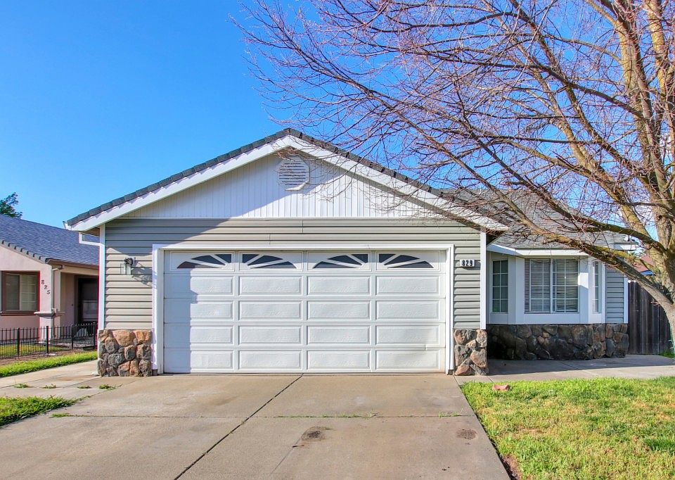 1st image of 829 N Hill Way