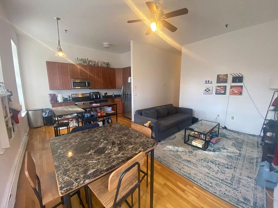 1st image of 170 Northampton St #3C