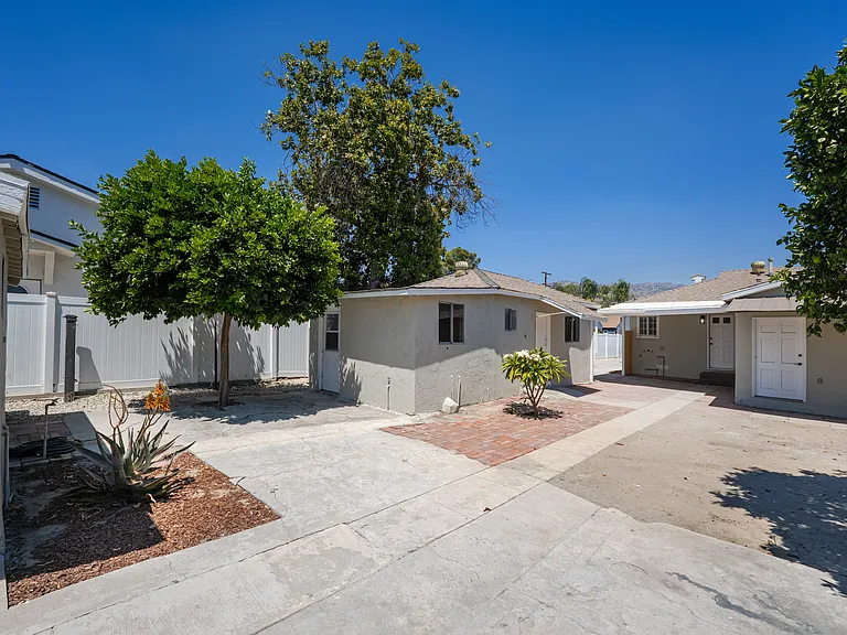 7731 Ferncola Ave — Photo 18