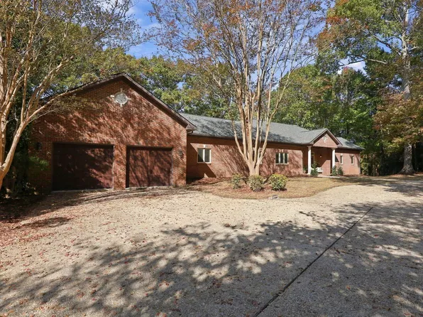 1113 Falling Strm, Sanford, NC 27332