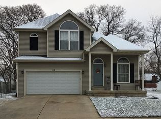 118 Oak St, Seneca, IL 61360
