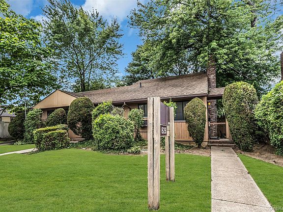 3rd image of 828 N Fletcher Avenue