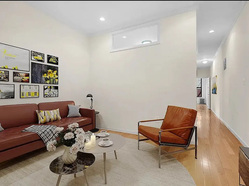 370 Columbus Ave #2A
