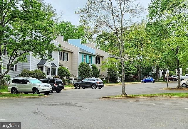 2nd image of 23 Stonewall Ct