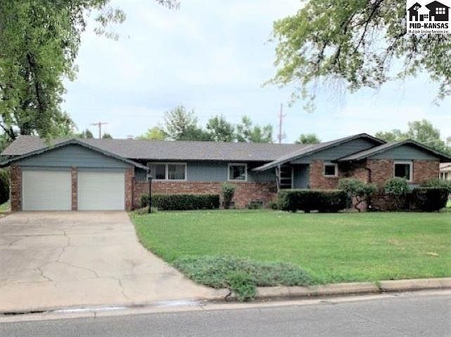 1st image of 702 W 25th Ave