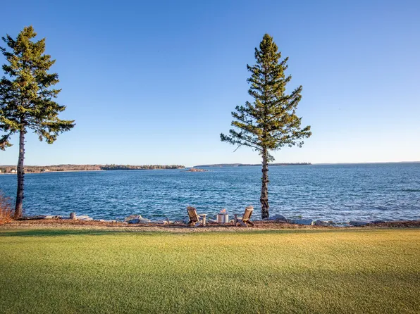 4 & 5 Anchorage Lane, Owls Head, ME 04854