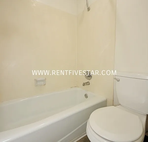 809 S 4th Ave #23 — Photo 9