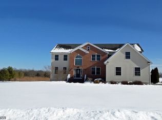 127 Van Cleef Rd, Somerset, NJ 08873