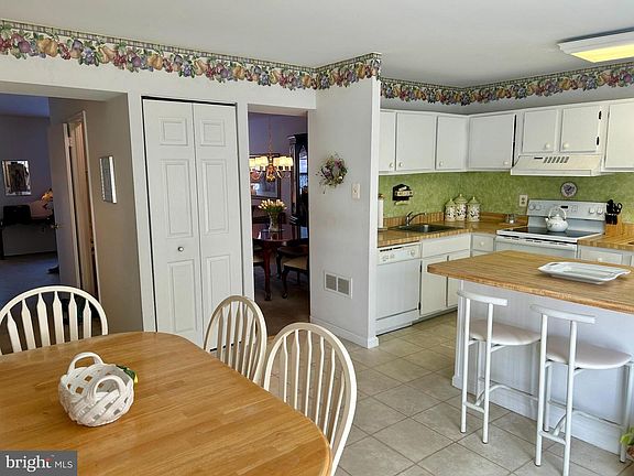 4th image of 232 Birch Dr