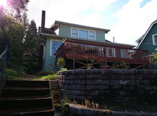 2231 E Crescent Dr, Seattle, WA 98112