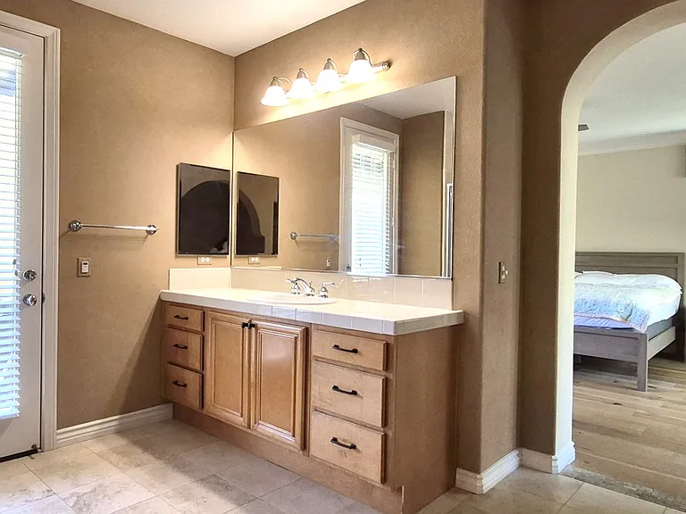 13945 Kerry Ln — Photo 21