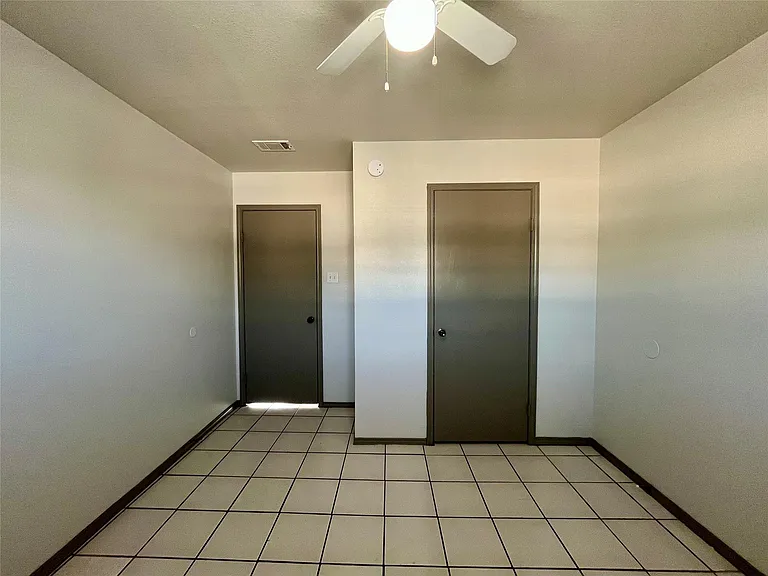 1042 W Village Ct #D — Photo 26
