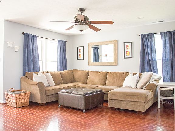 3rd image of 23127 Cherry Blossom Ln