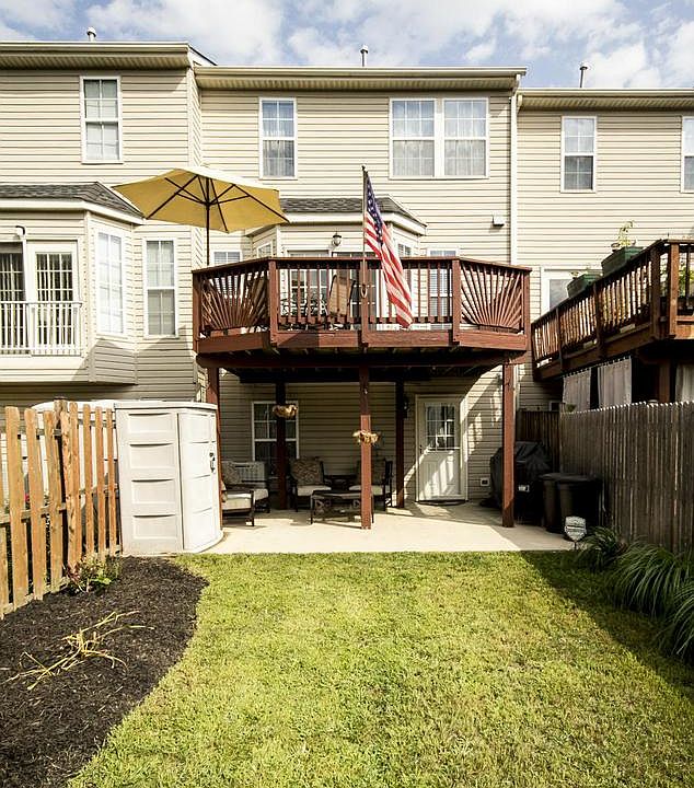 2nd image of 279 Cherry Tree Sq