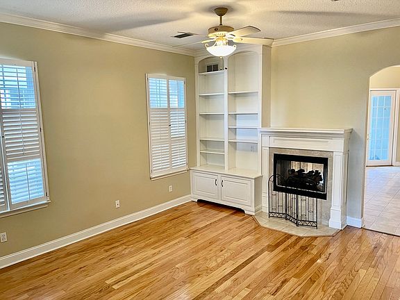 5th image of 1625 Park Ave