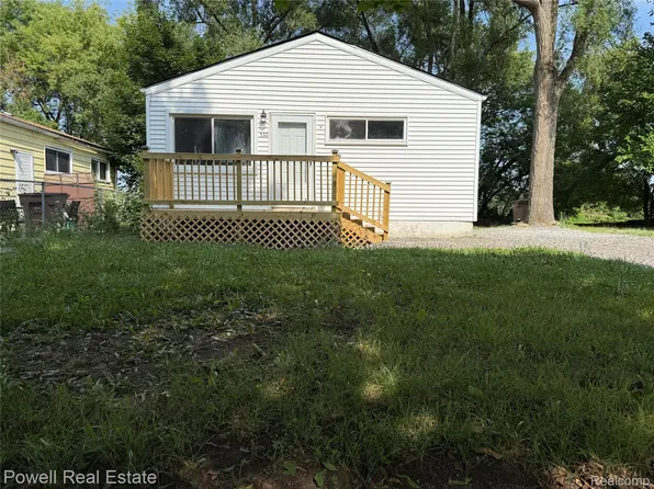 536 Emerson Ave, Pontiac, MI 48342