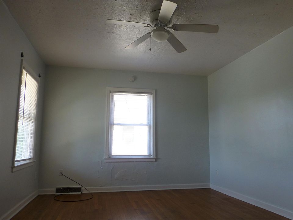 801 Queen Ave NW Roanoke VA Zillow