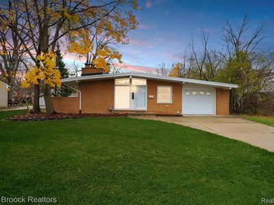 29412 Spring Hill Dr, Southfield, MI, 48076