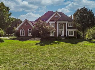 16508 Kingspointe Lake Ln, Chesterfield, MO 63005