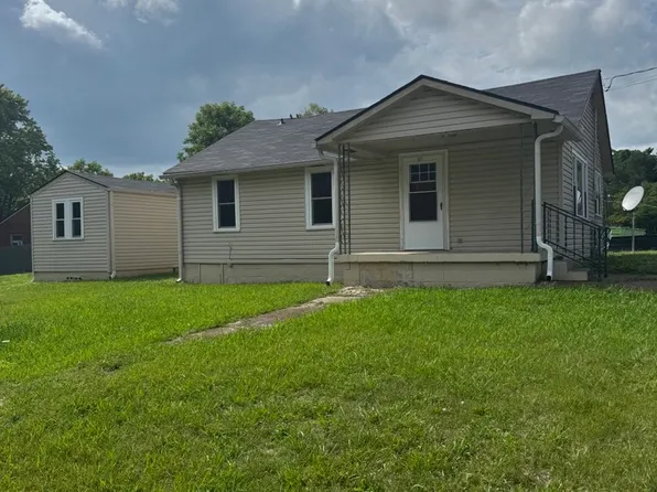 521 Draughon Dr, Greenbrier, TN 37073