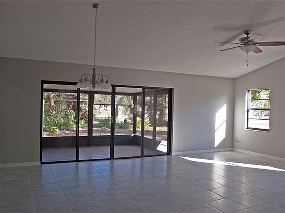 3rd image of 10659 Via Del Sol