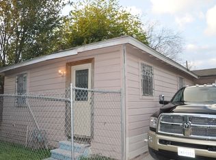 2121 Russell St, Houston, TX 77026