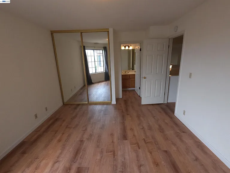 19179 Alpha Ct — Photo 33