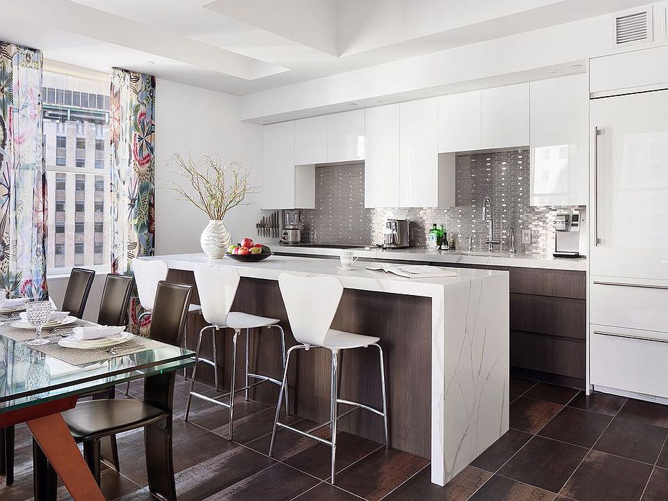 1st image of 15 Broad St APT 2310