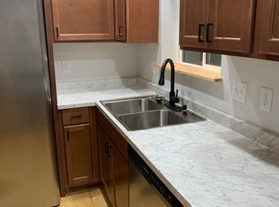 88 Miller St APT 3, Middleboro, MA 02346