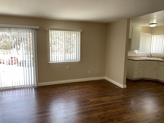 4th image of 3001 Panama Dr #3009