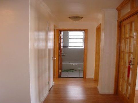 4th image of 14330 Roosevelt Ave APT 4H