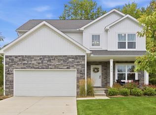 6190 Woodridge Ln, Grand Blanc, MI 48439