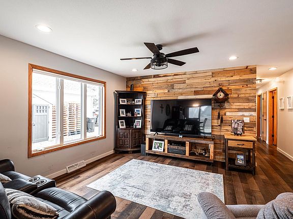 3rd image of 133 Settlement ROAD