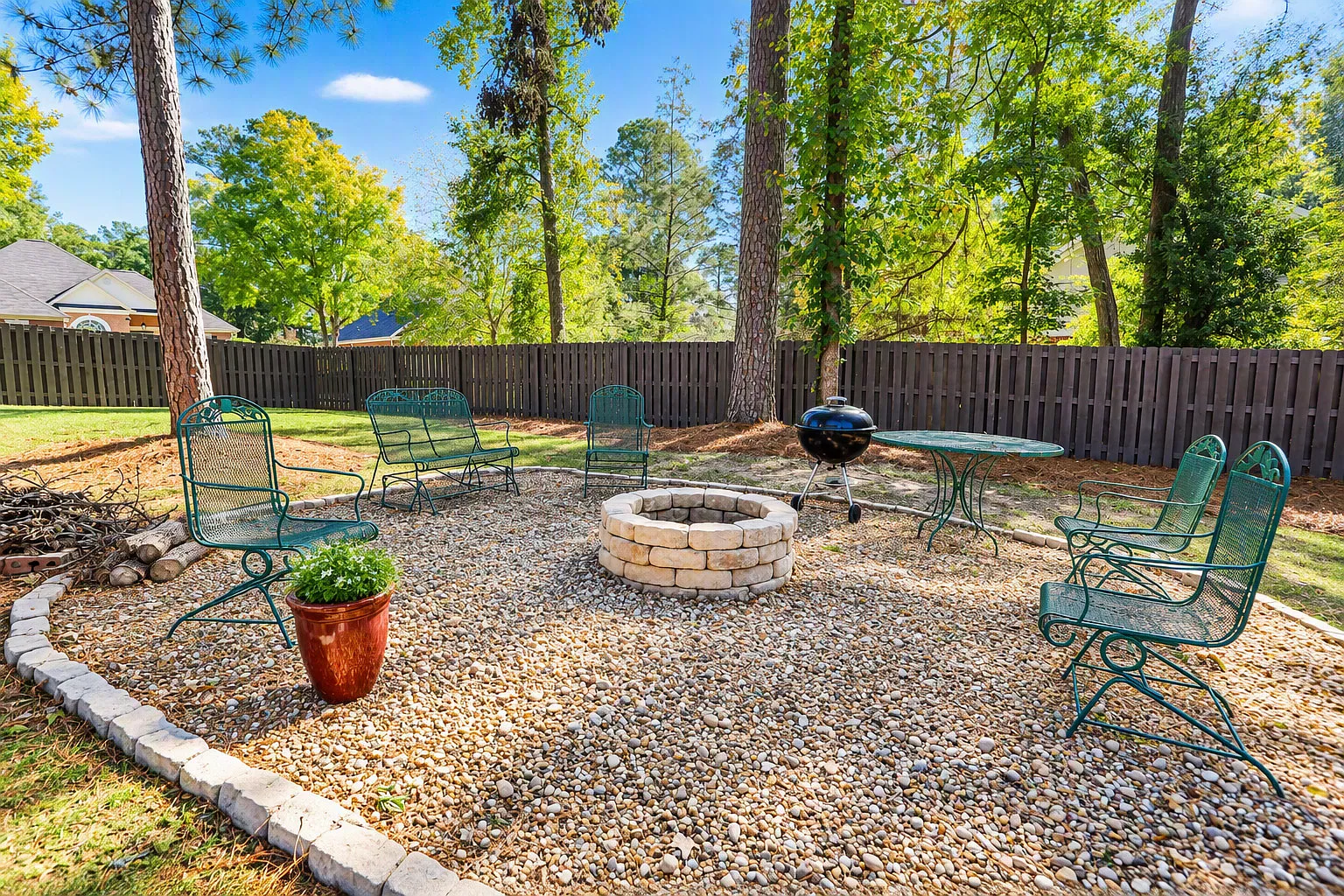 4 bed, 2.5 bath, 2795 sqft, $2,600 — Photo 4