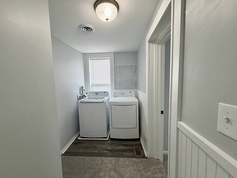 542 Camp St — Photo 13